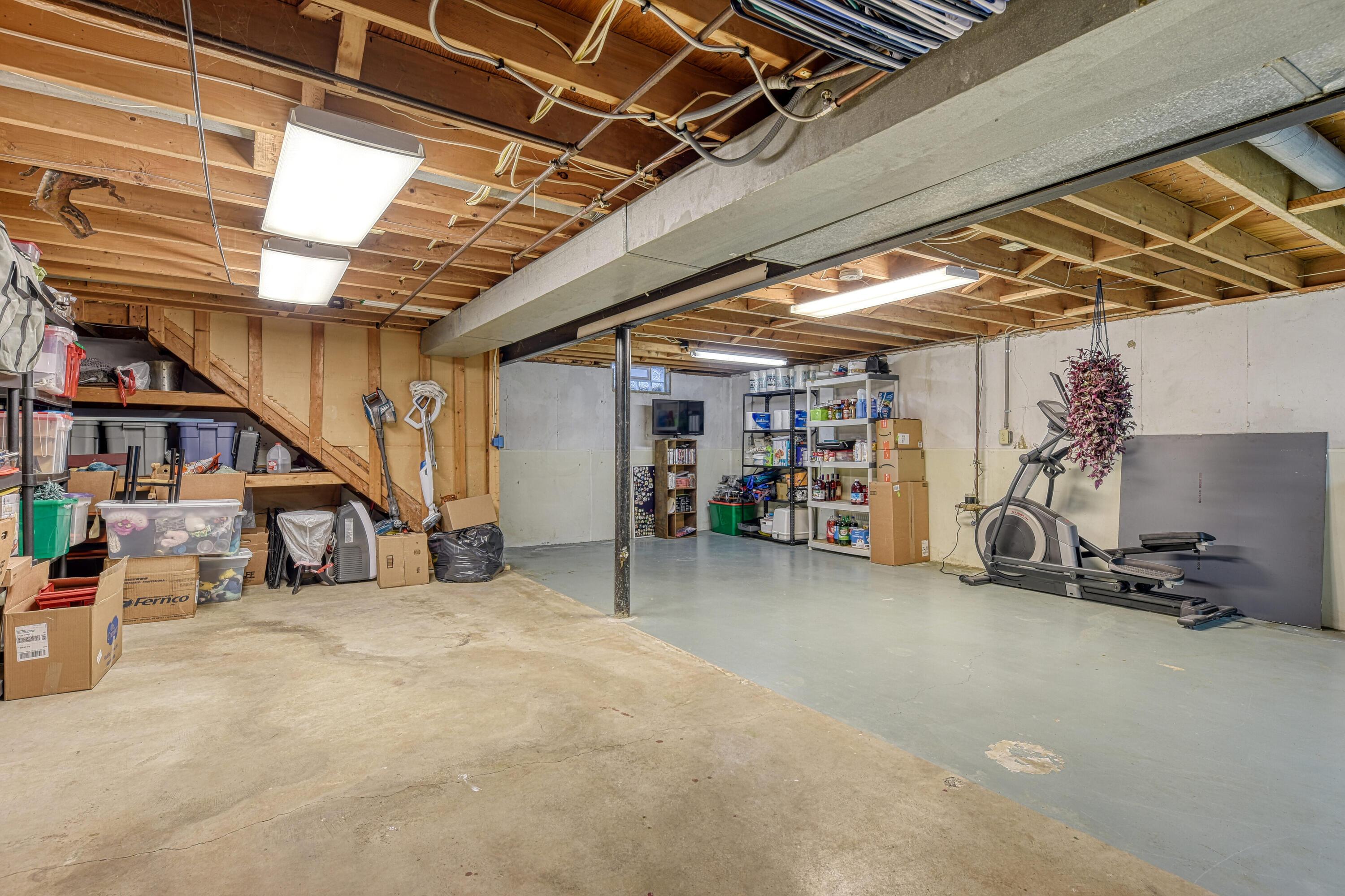 2188 Trent Road Columbus, OH 43229 - Photo 25 of 33 Basement
