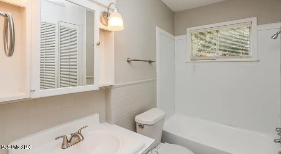 3301 Suncrest Drive Jackson, MS 39212 - Photo 5 of 8 Screenshot 2025-11-23 182326