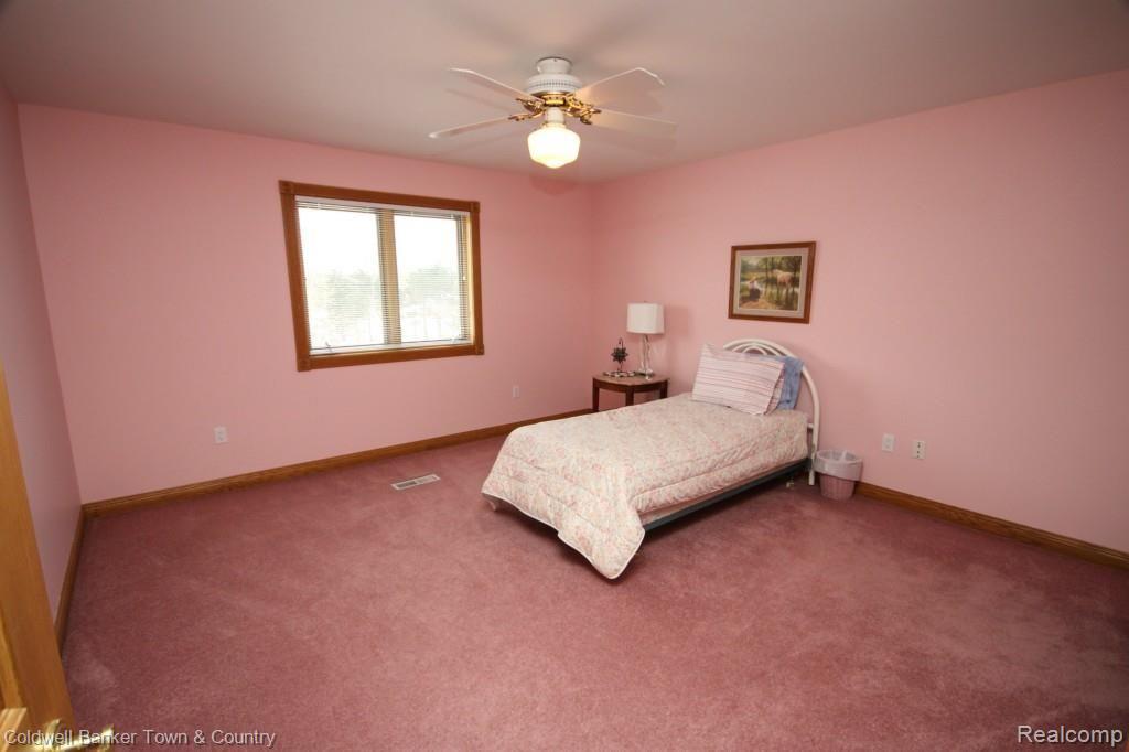 2025 Clyde Road Highland, MI 48357 - Photo 18 of 63 IMG_0230.jpg