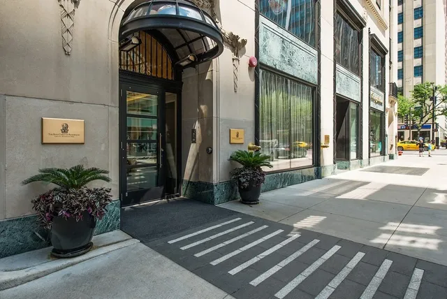 118 East Erie Street, Unit P902, Chicago, IL 60611
