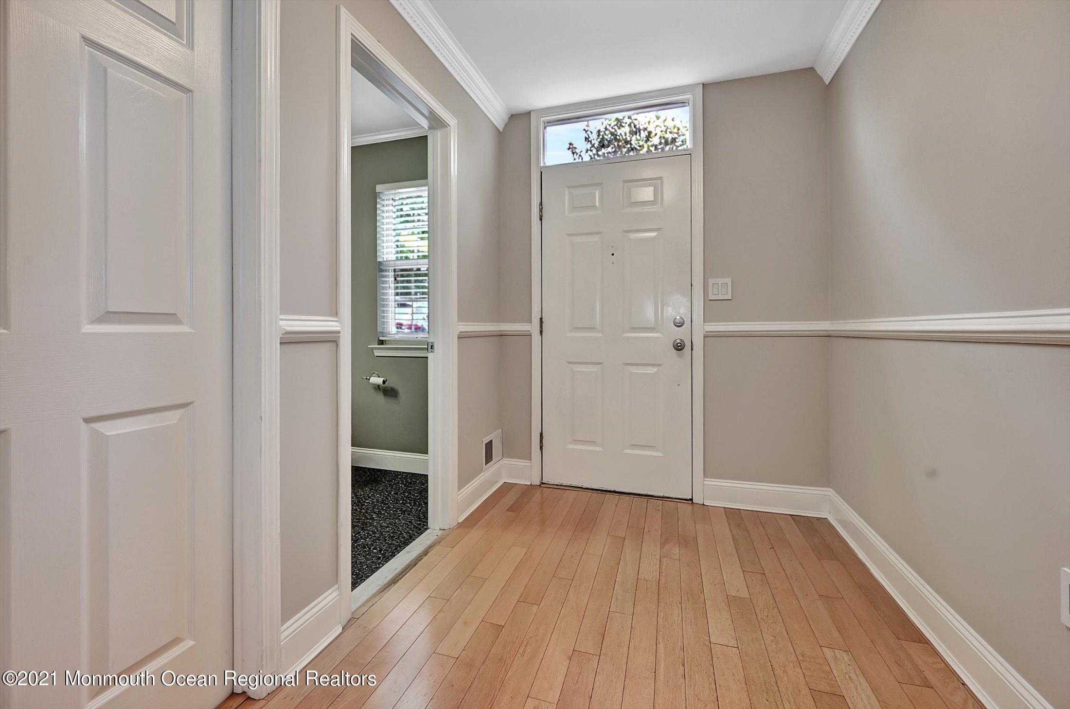 42 Alpine Road, Unit 163 Holmdel, NJ 07733 - Photo 3 of 33 03-Foyer