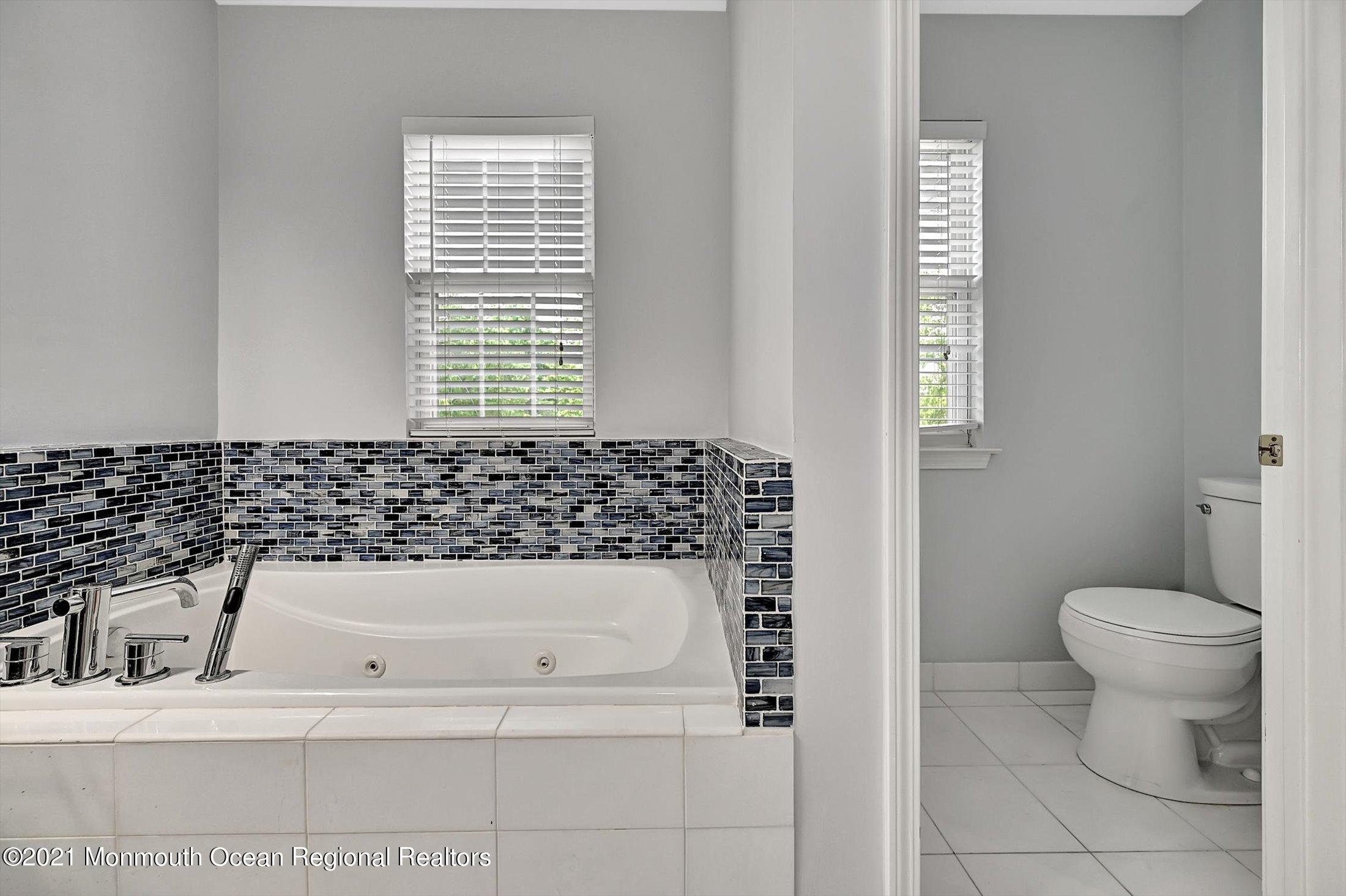 42 Alpine Road, Unit 163 Holmdel, NJ 07733 - Photo 22 of 33 24-Master Bath