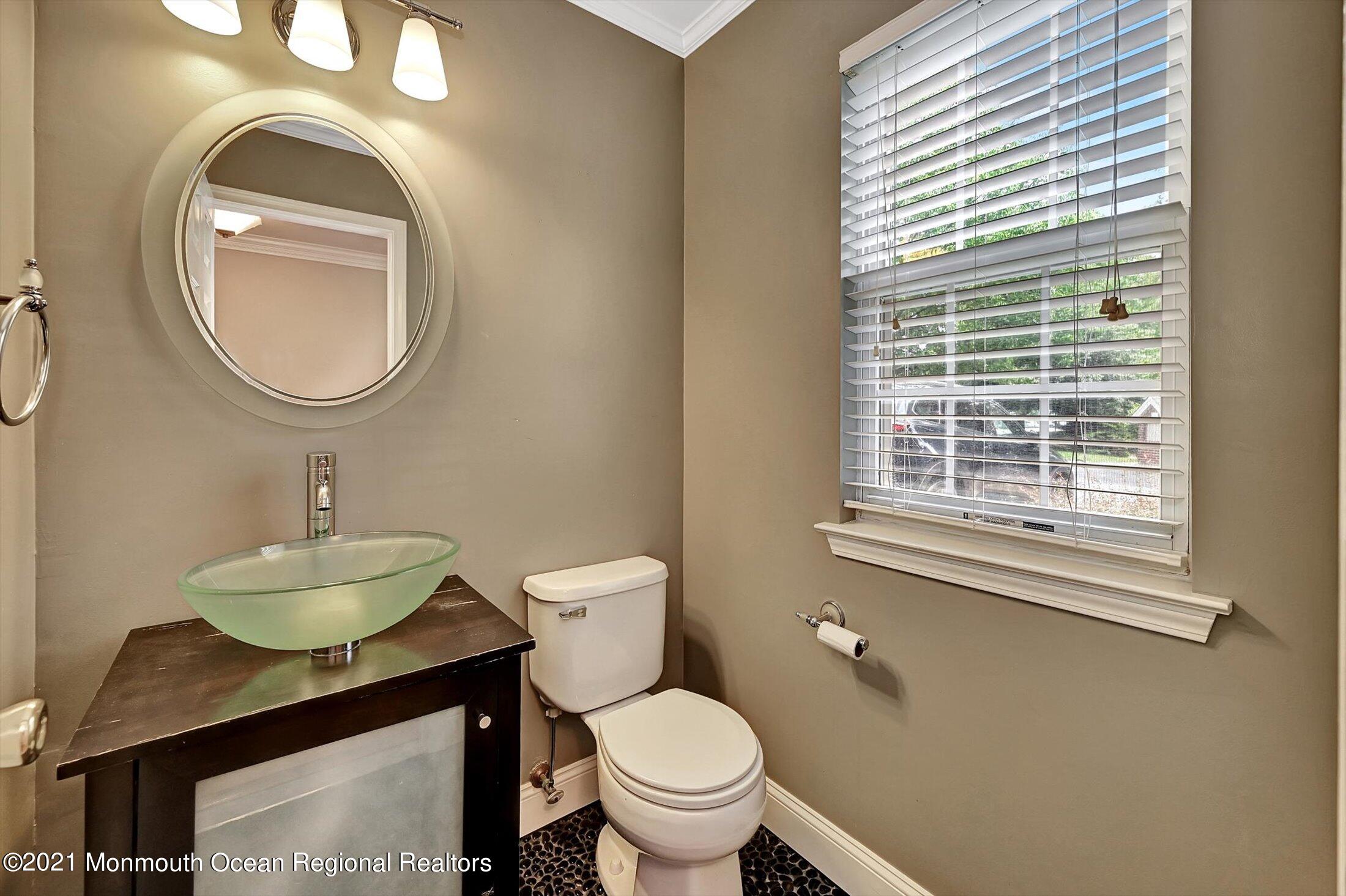 42 Alpine Road, Unit 163 Holmdel, NJ 07733 - Photo 29 of 33 32-Powder Room first floor