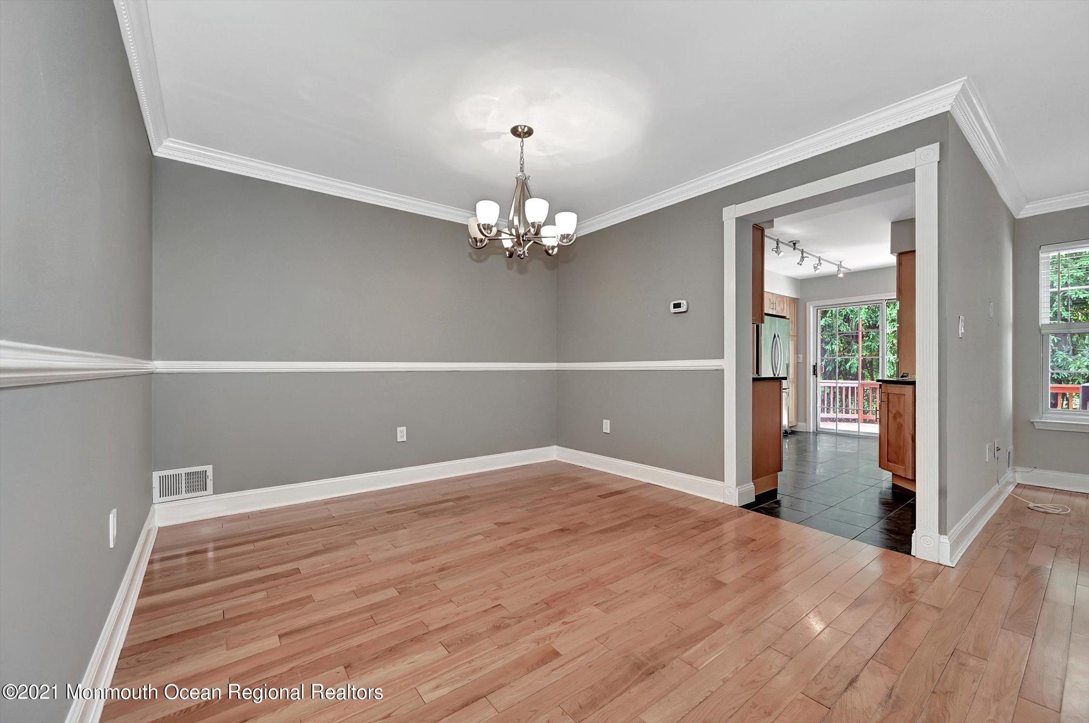 42 Alpine Road, Unit 163 Holmdel, NJ 07733 - Photo 10 of 33 12-Dining