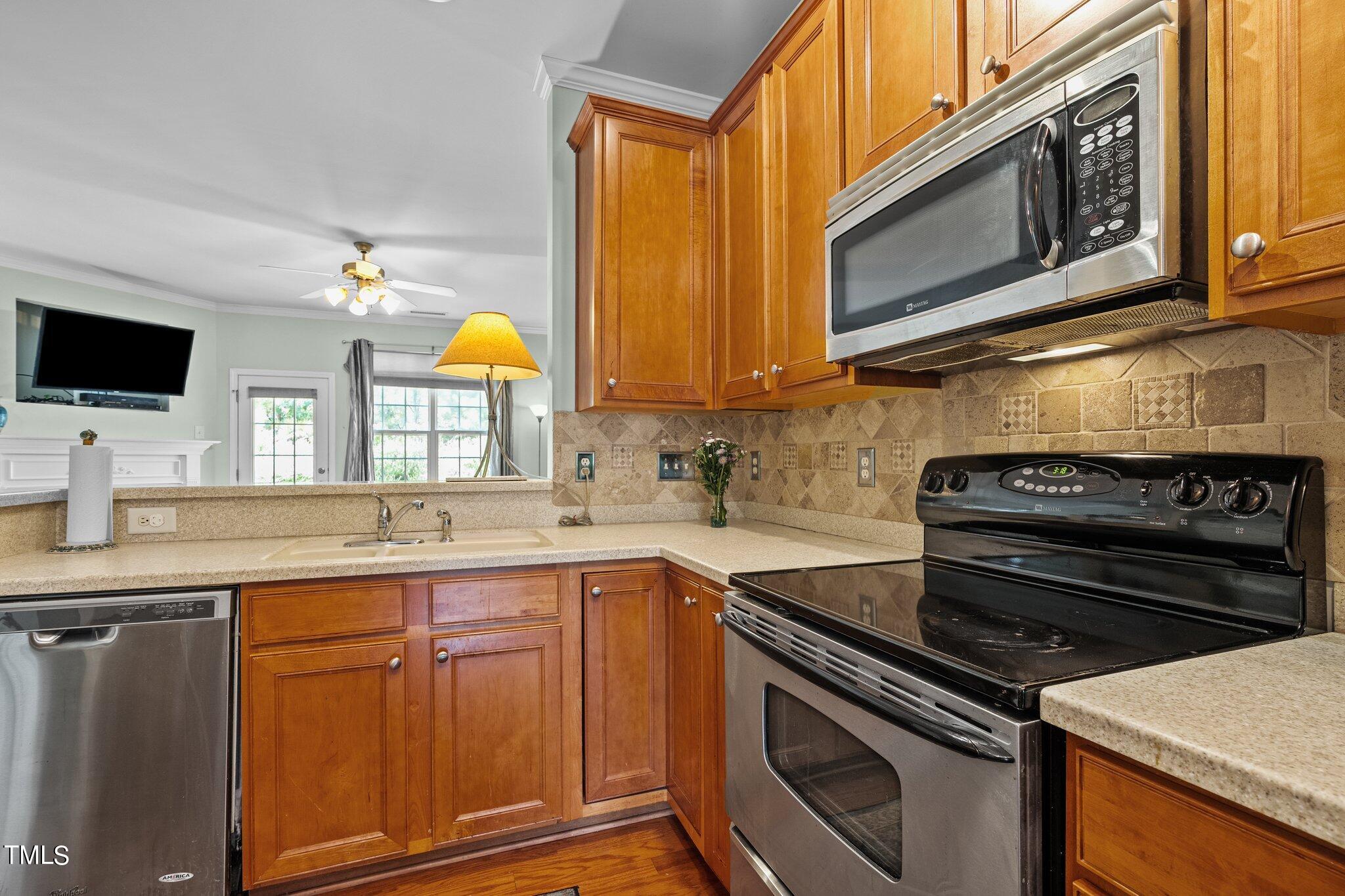 7- Kitchen