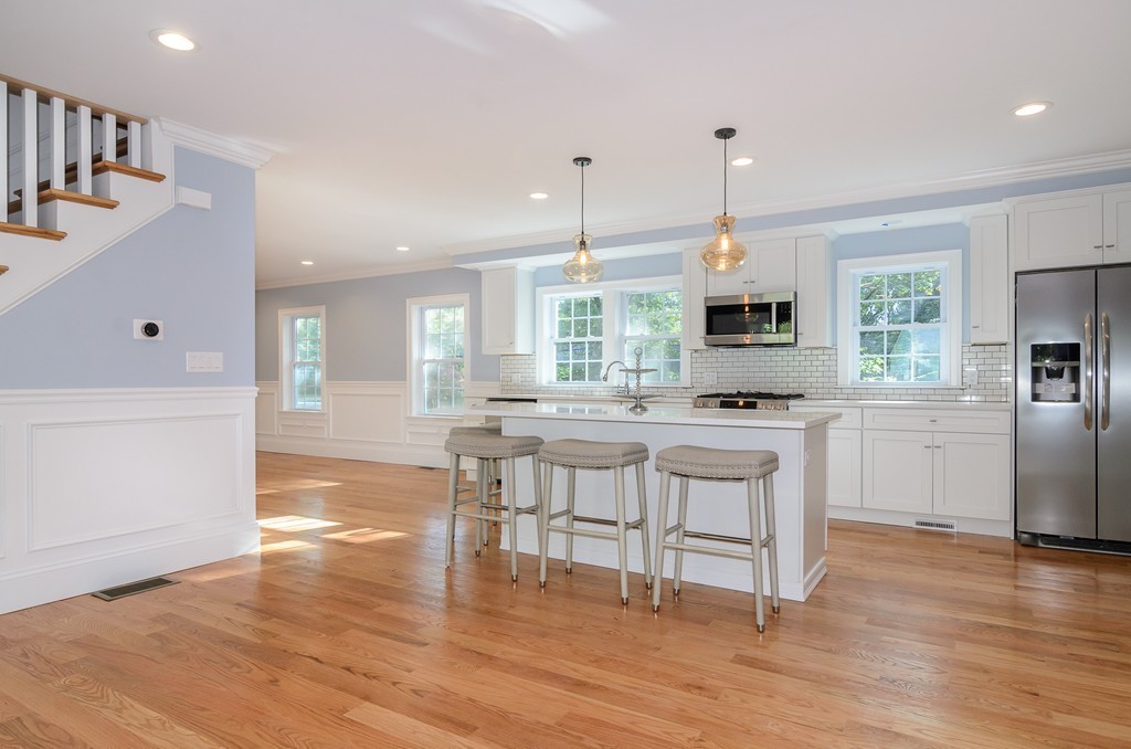 16 Forest Road Westwood, MA 02090 - Photo 4 of 27