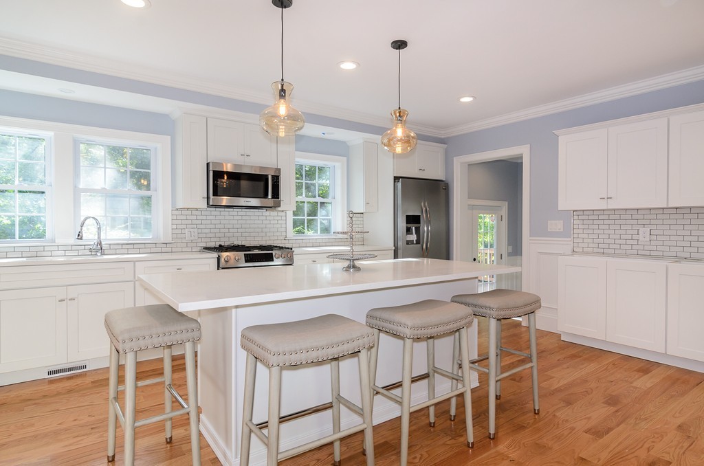 16 Forest Road Westwood, MA 02090 - Photo 5 of 27
