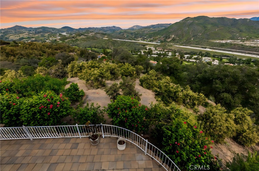 2160 Puerto Del Mundo Fallbrook, CA 92028 - Photo 3 of 63