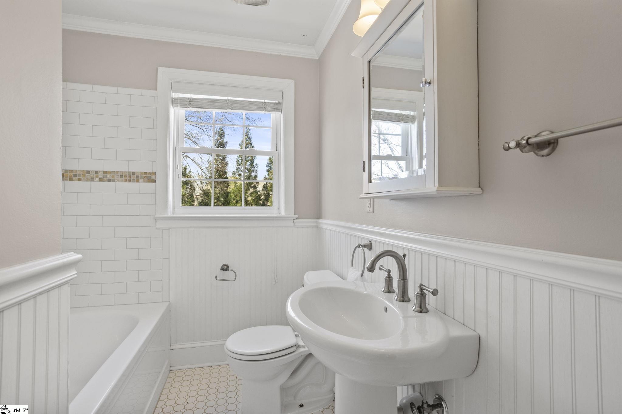 102 Rice Street Greenville, SC 29605 - Photo 18 of 39