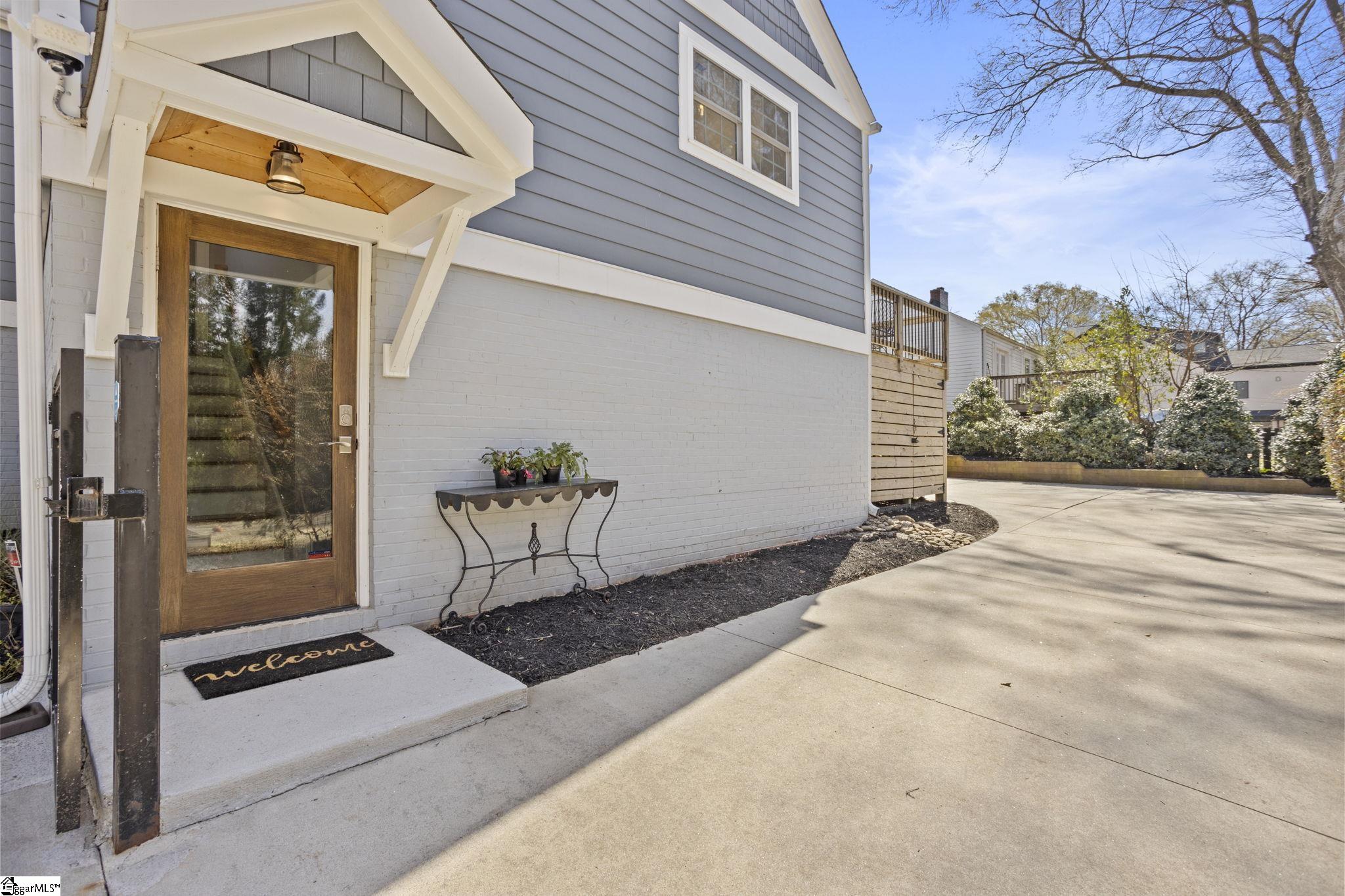 102 Rice Street Greenville, SC 29605 - Photo 24 of 39