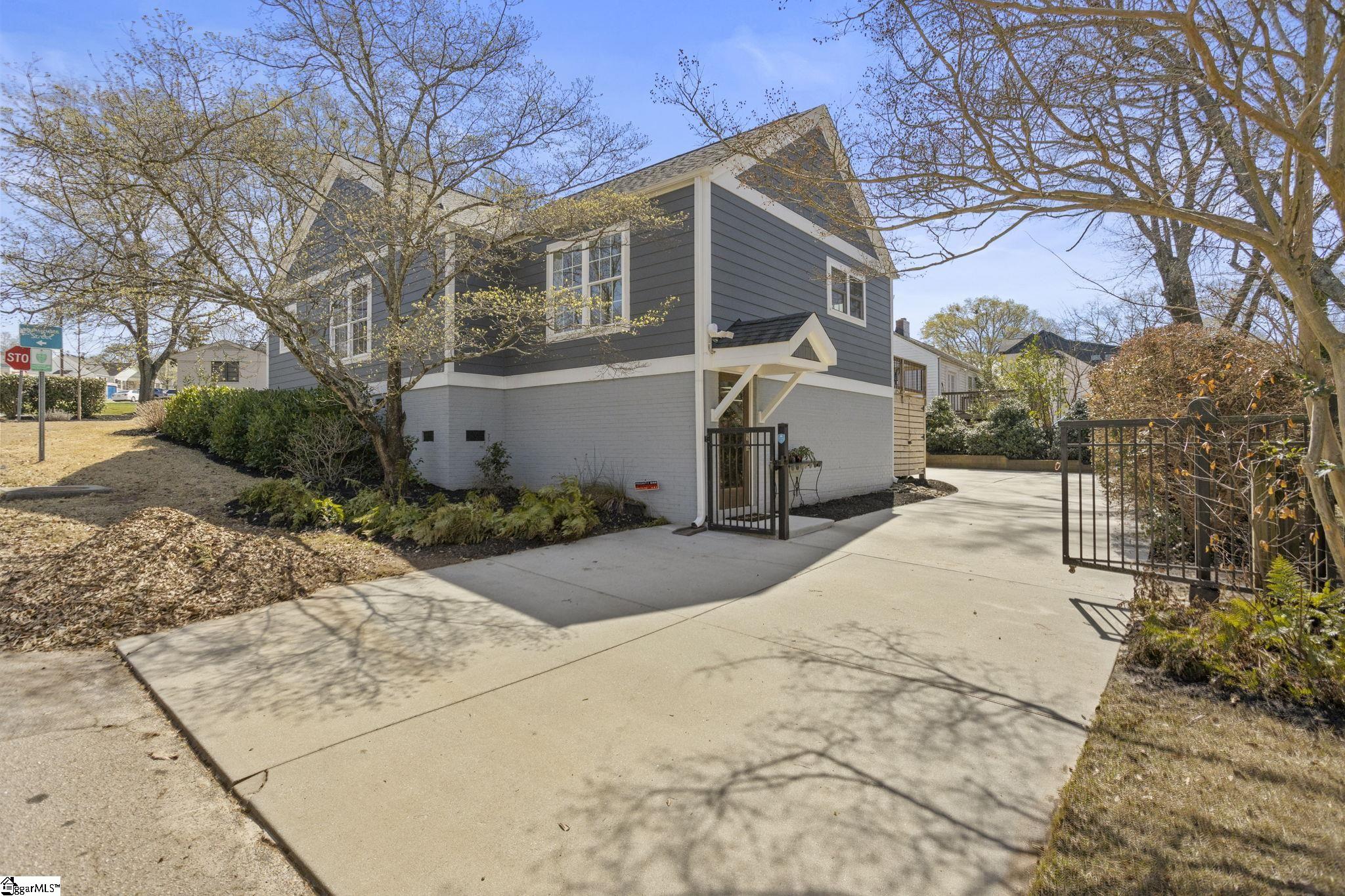 102 Rice Street Greenville, SC 29605 - Photo 25 of 39