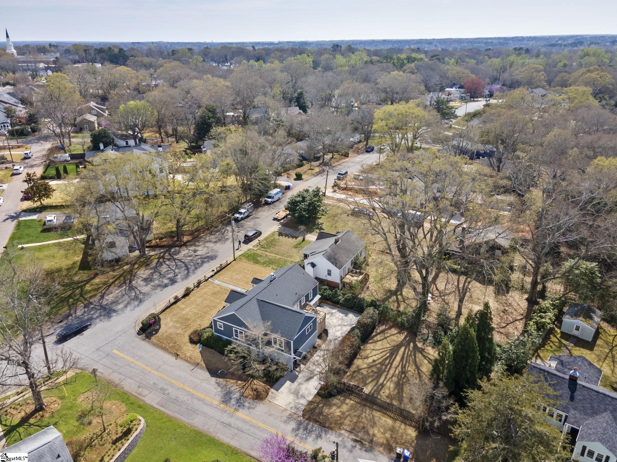 102 Rice Street Greenville, SC 29605 - Photo 32 of 39