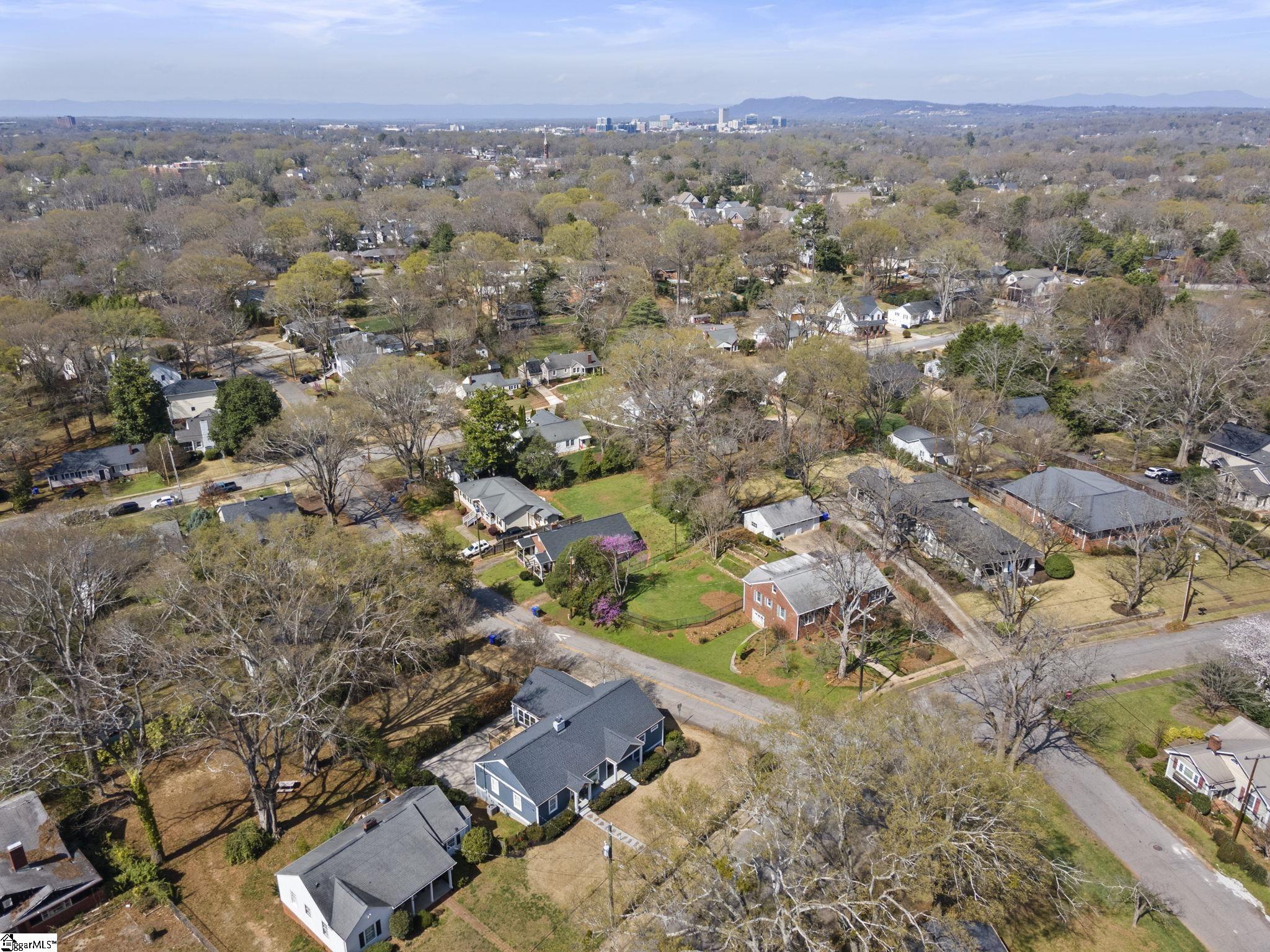 102 Rice Street Greenville, SC 29605 - Photo 34 of 39