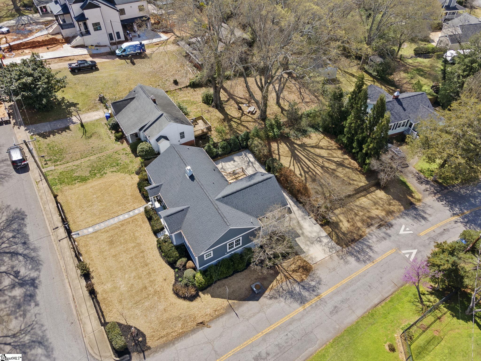 102 Rice Street Greenville, SC 29605 - Photo 36 of 39