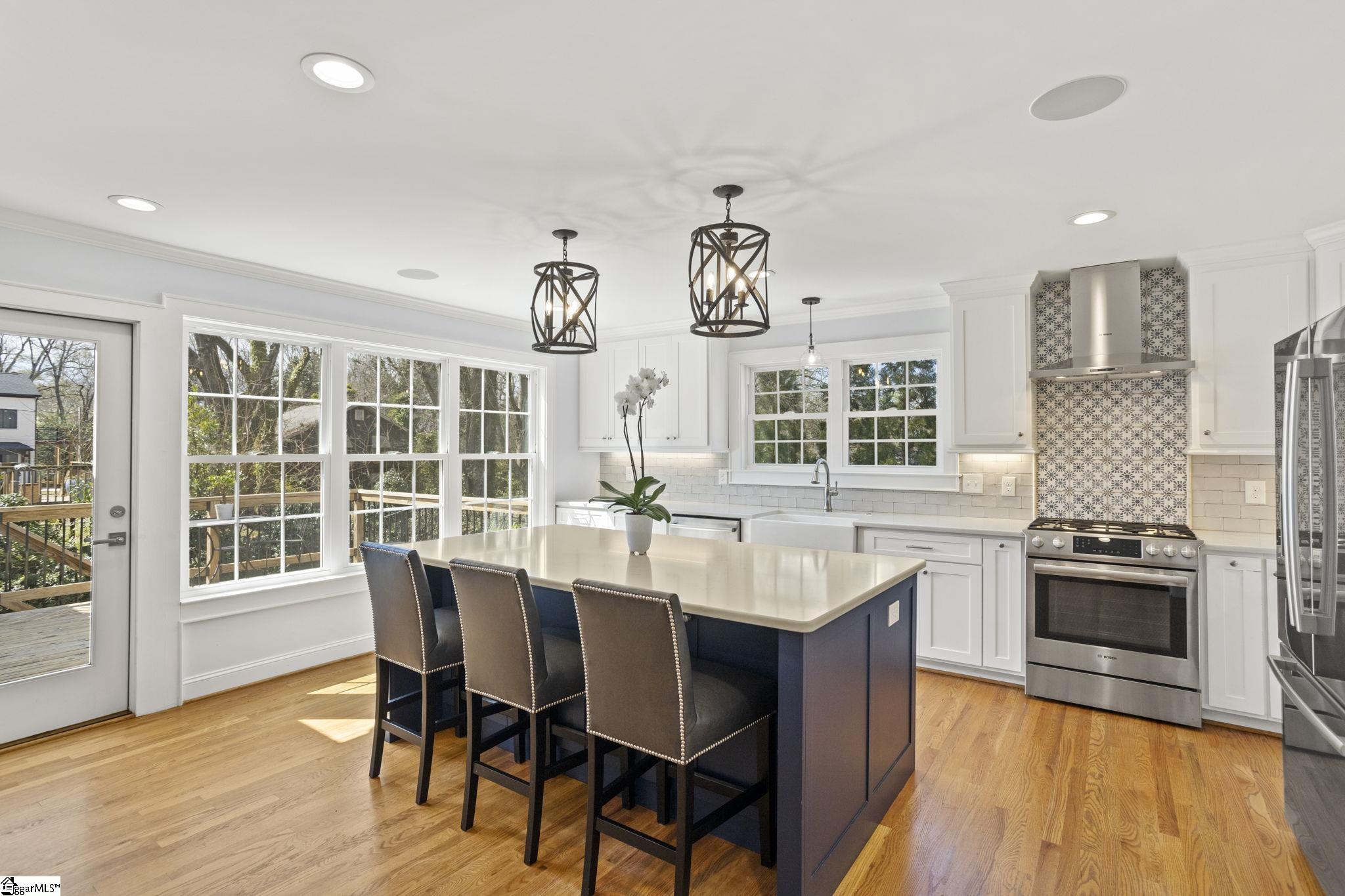 102 Rice Street Greenville, SC 29605 - Photo 7 of 39