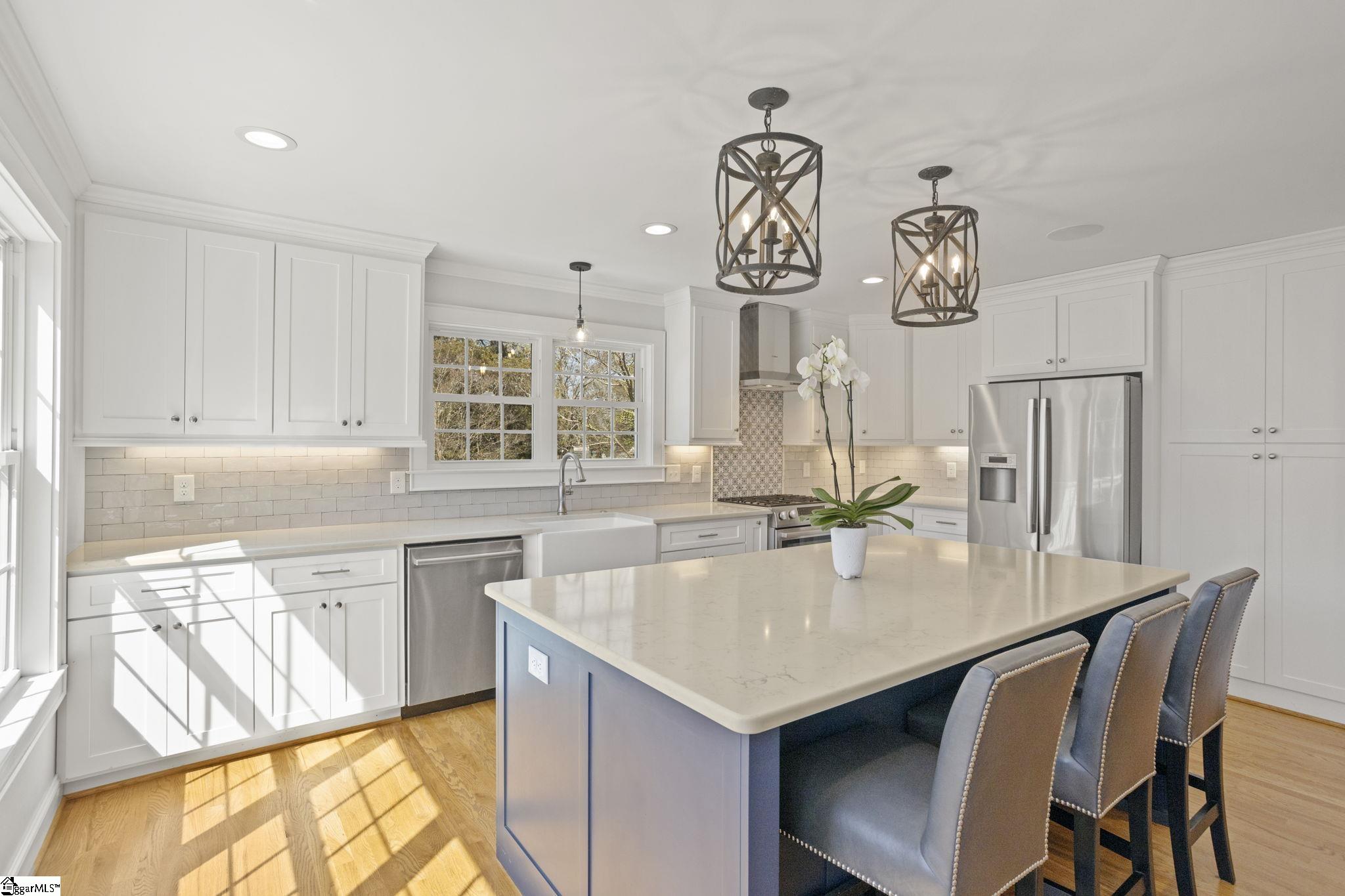 102 Rice Street Greenville, SC 29605 - Photo 8 of 39