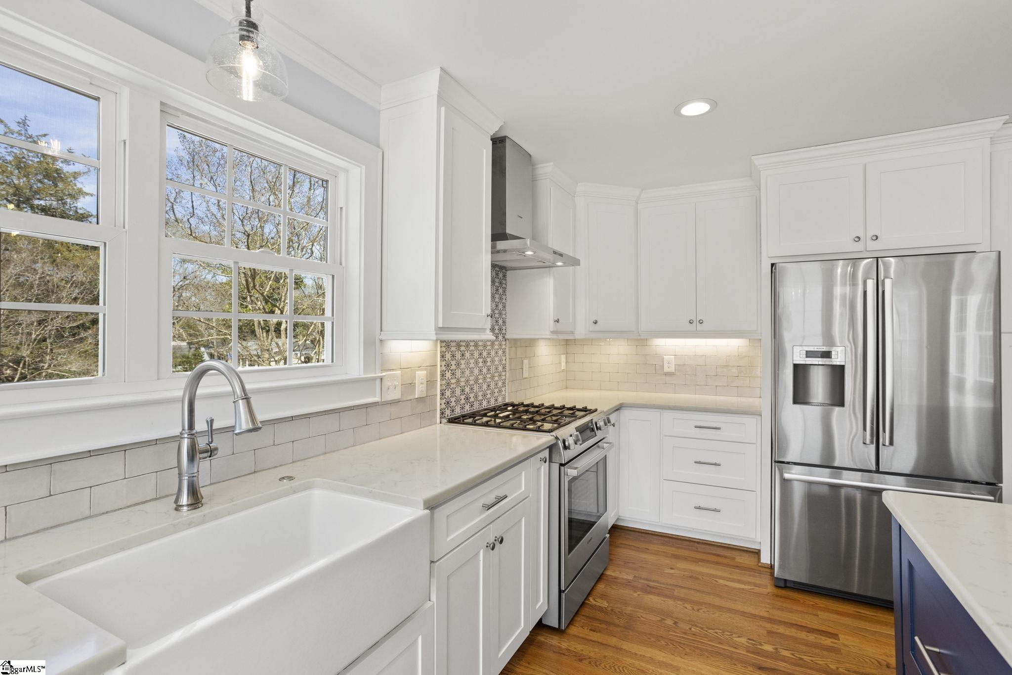 102 Rice Street Greenville, SC 29605 - Photo 10 of 39