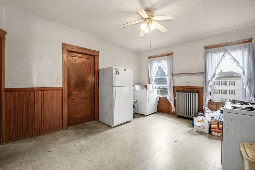 183 Vernon Street Worcester, MA 01607 - Photo 23 of 42 Gallery Image 23