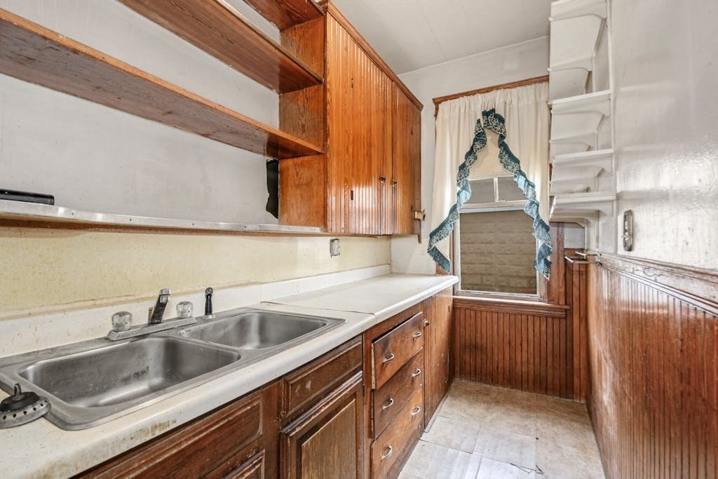 183 Vernon Street Worcester, MA 01607 - Photo 26 of 42 Gallery Image 26
