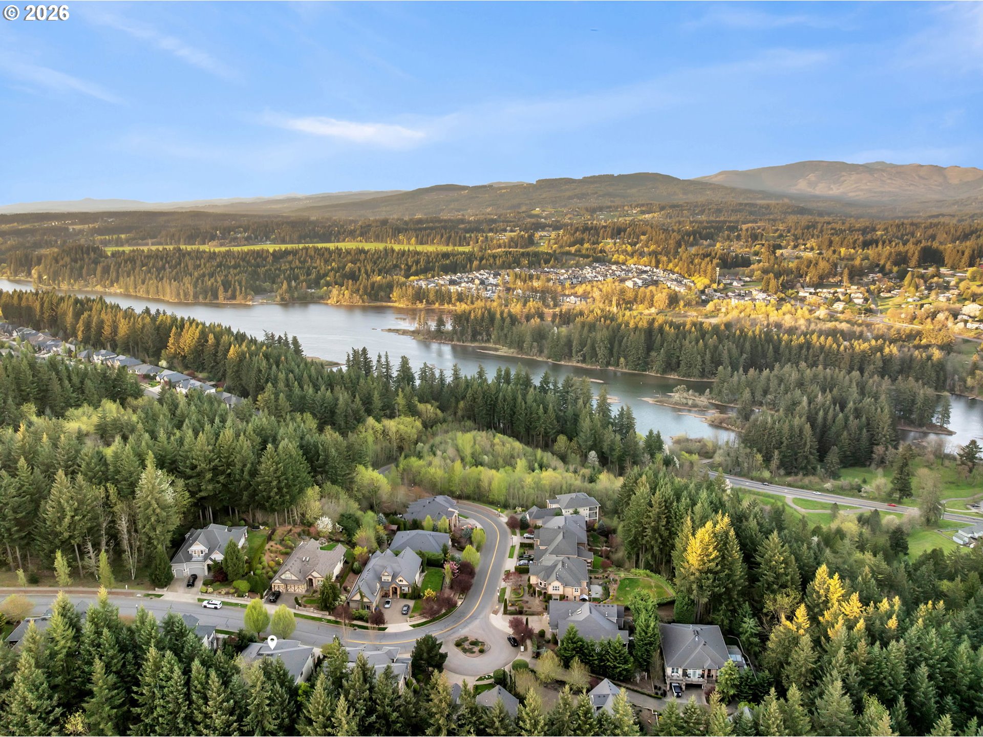 806 Northwest 35th Avenue Camas, WA 98607 - Photo 47 of 48 a view of lake and mountain