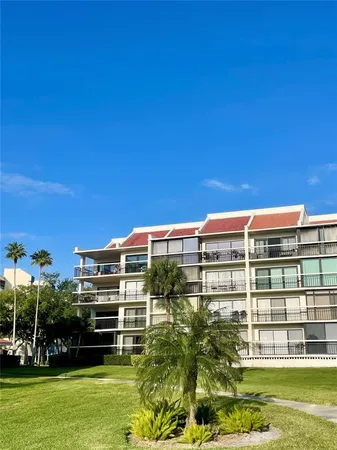 $2,100 | 7893 Sailboat Key Boulevard South, Unit 202, South Pasadena, FL 33707