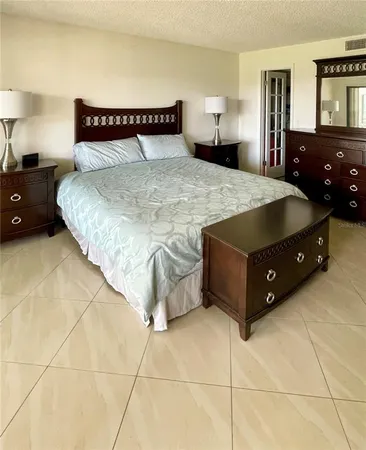 $2,100 | 7893 Sailboat Key Boulevard South, Unit 202, South Pasadena, FL 33707