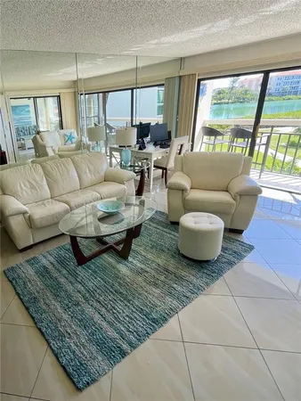 $2,100 | 7893 Sailboat Key Boulevard South, Unit 202, South Pasadena, FL 33707