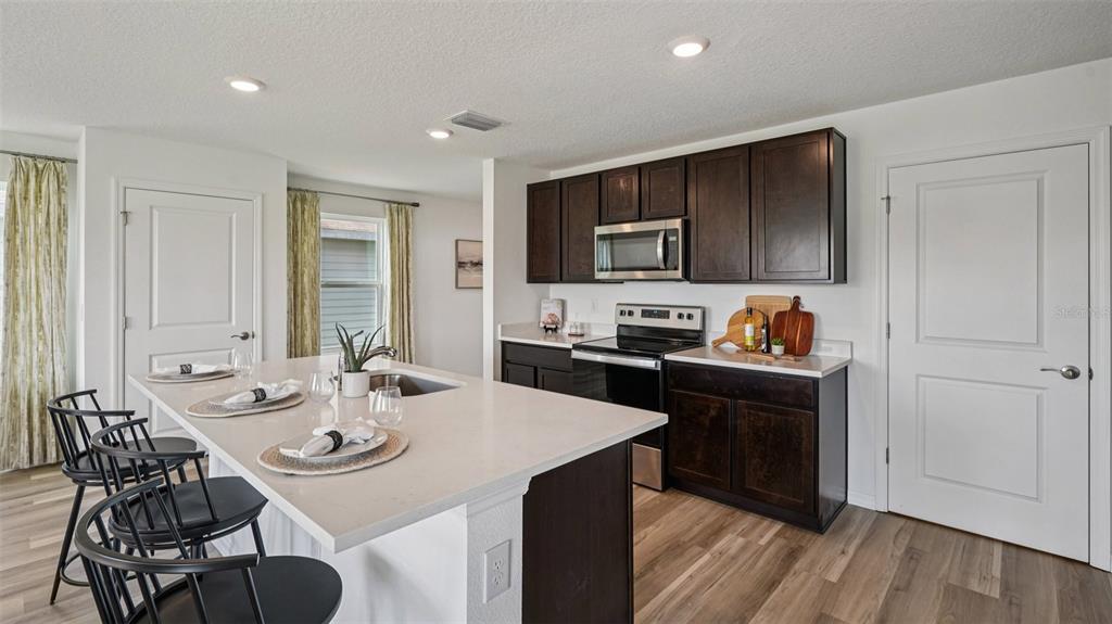 6867 Southwest 42nd Ct Road Ocala, FL 34476 - Photo 5 of 30 Gallery Image 5