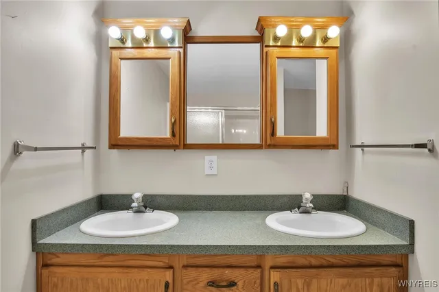 $159,900 | 66 West Main Street, Pembroke, NY 14036