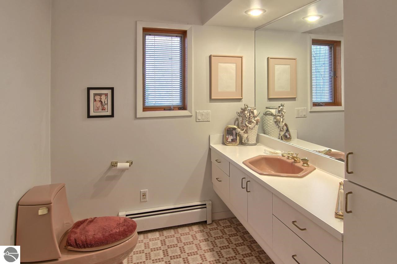 3957 Blue Water Road Traverse City, MI 49686 - Photo 20 of 35 1782311-19.JPG