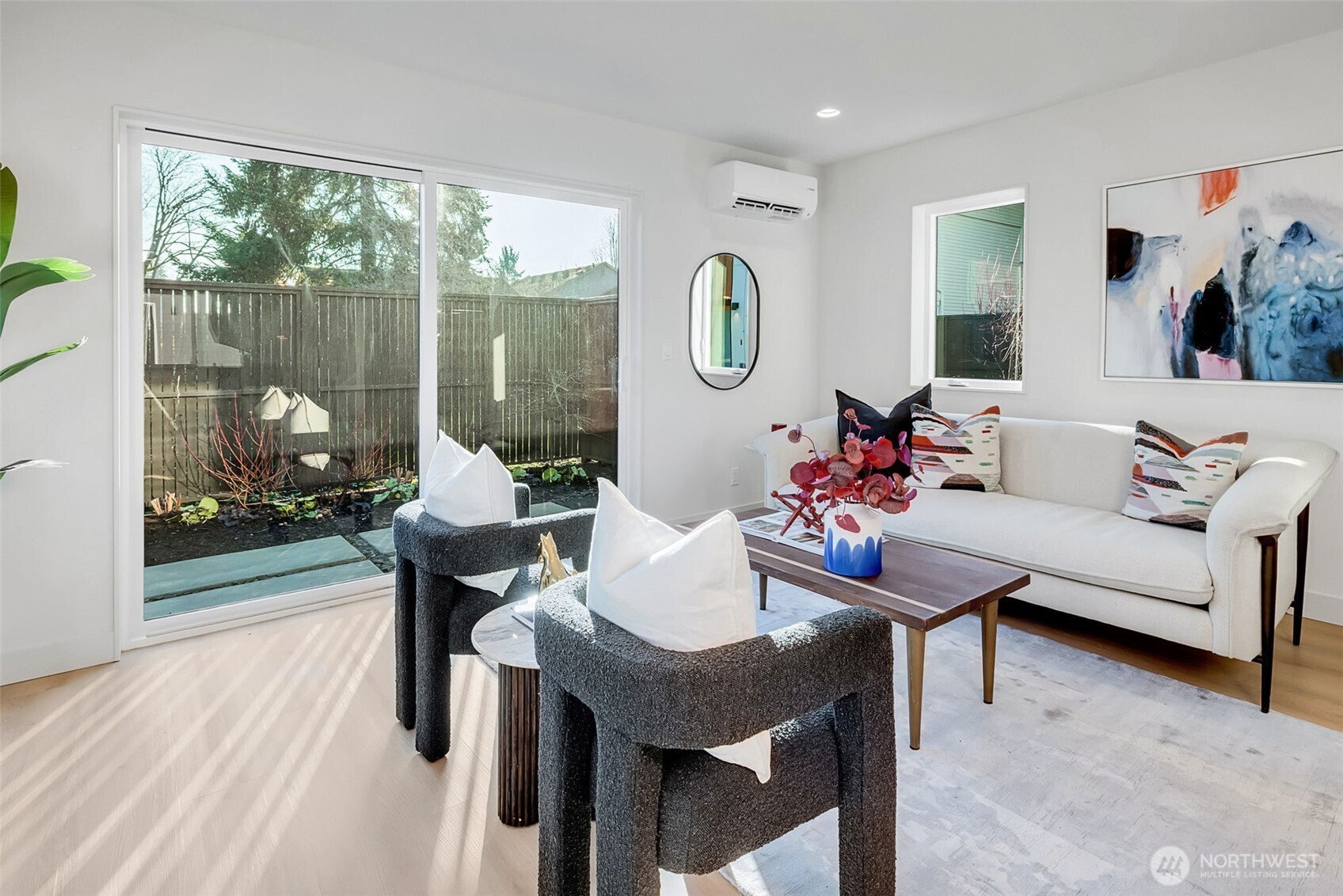 4411 South Holly Street Seattle, WA 98118 - Photo 13 of 36