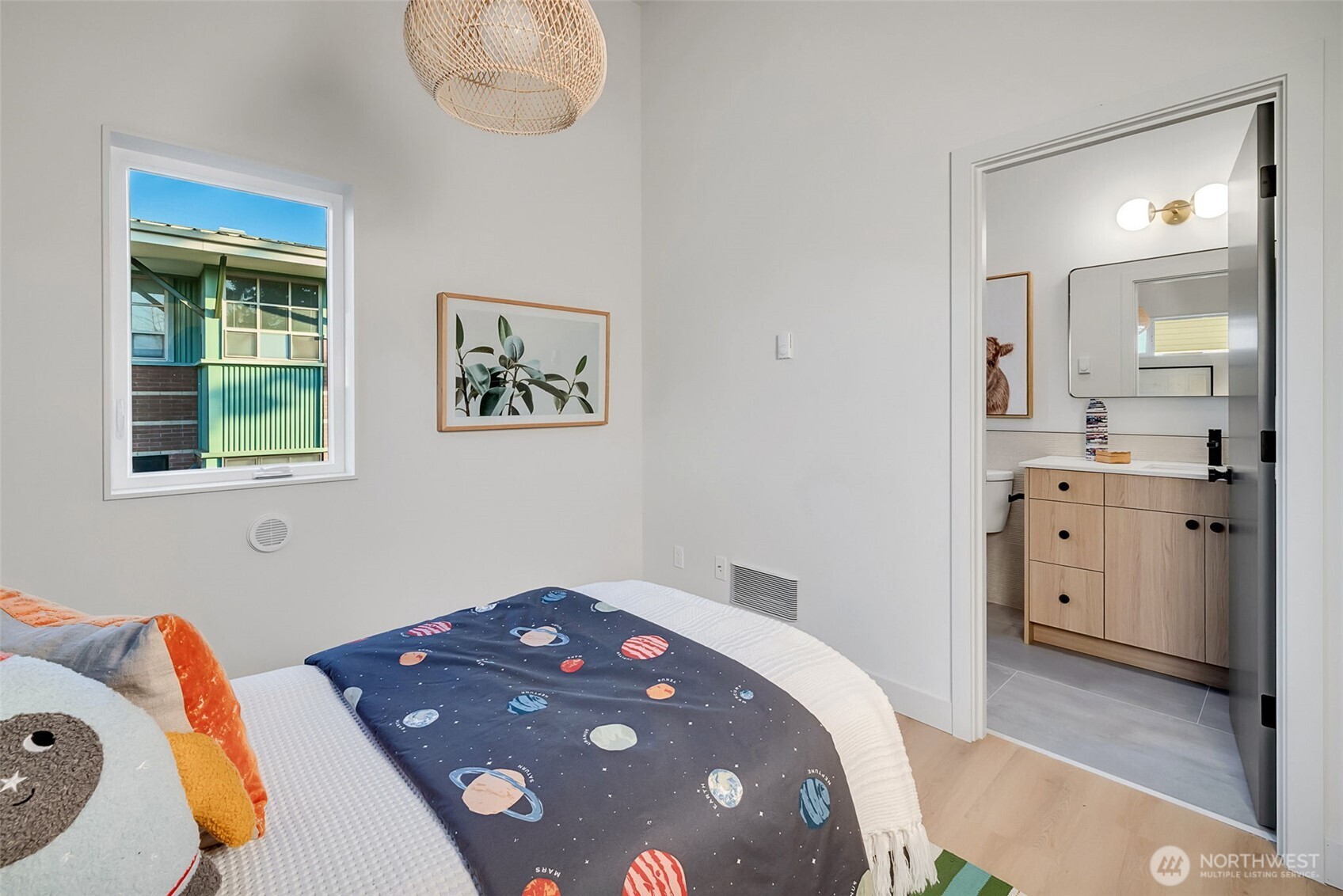 4411 South Holly Street Seattle, WA 98118 - Photo 27 of 36