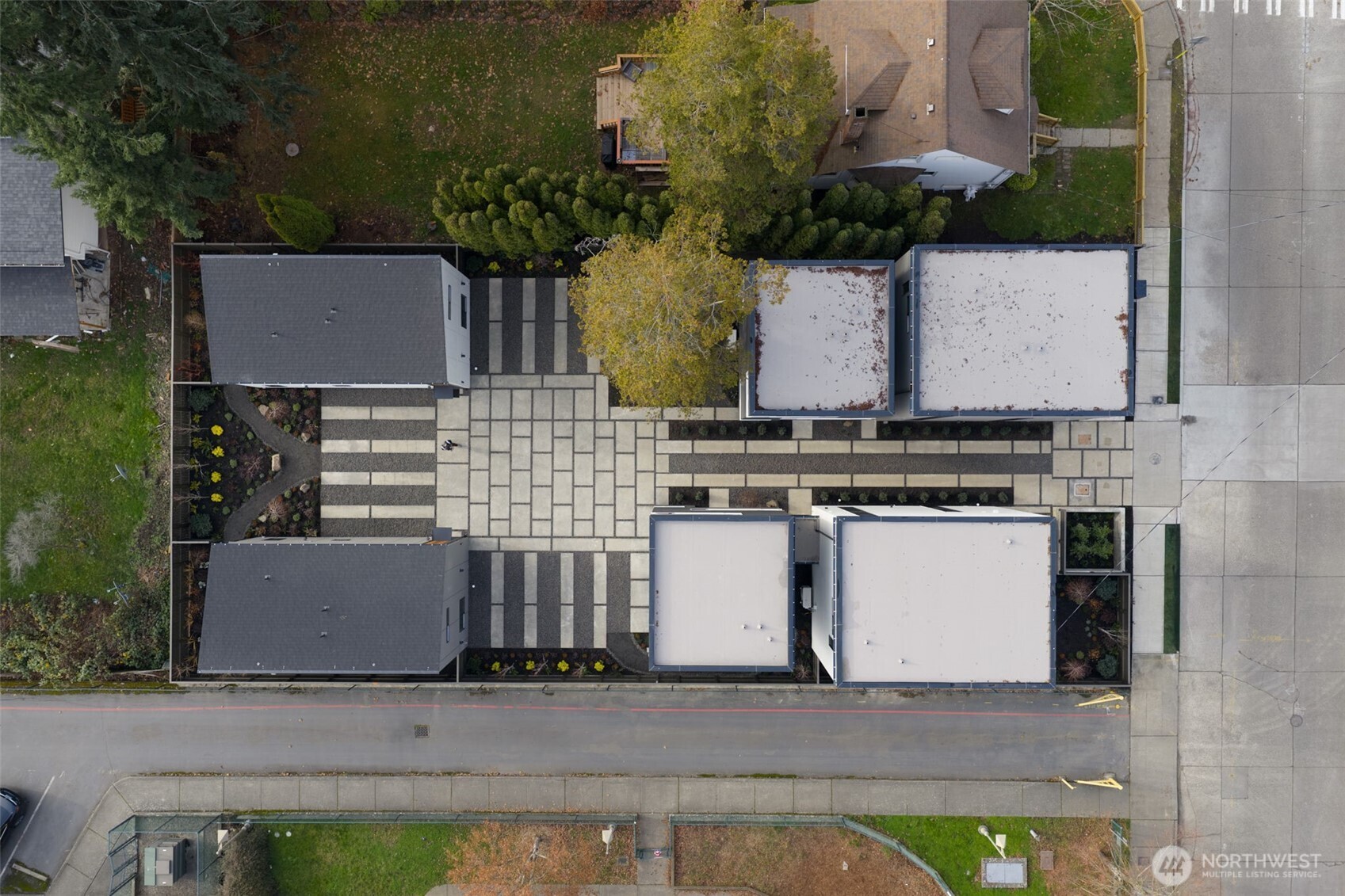 4411 South Holly Street Seattle, WA 98118 - Photo 32 of 36