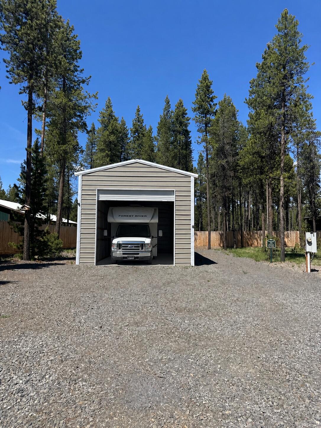 17118 Jacinto Road Bend, OR 97707 - Photo 4 of 35 26