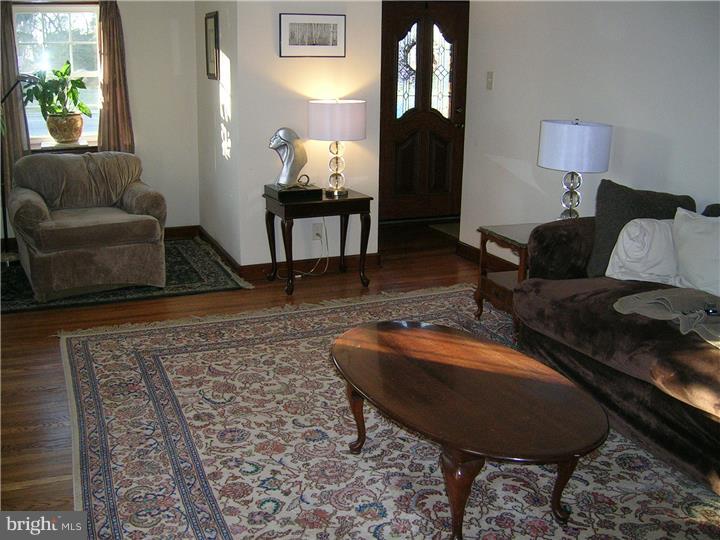522 Paper Mill Road Oreland, PA 19075 - Photo 5 of 23 Gallery Image 5