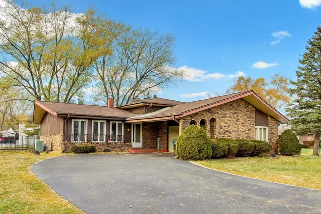 $425,000 | 12300 South Austin Avenue, Palos Heights, IL 60463