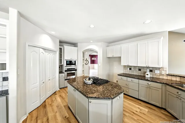 $770,000 | 9063 Schoenthal Road, San Antonio, TX 78266