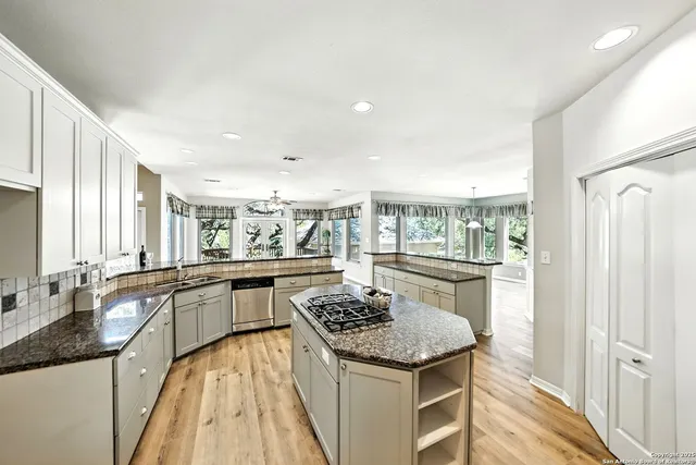 $770,000 | 9063 Schoenthal Road, San Antonio, TX 78266