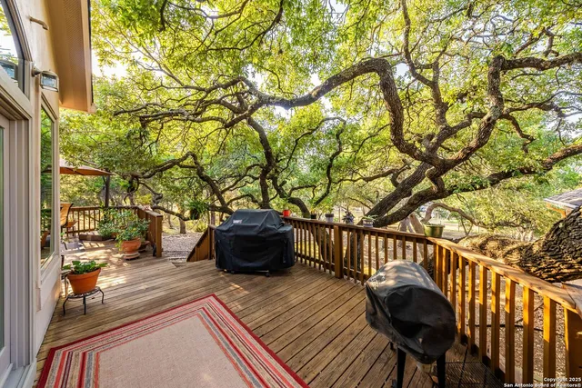 $770,000 | 9063 Schoenthal Road, San Antonio, TX 78266