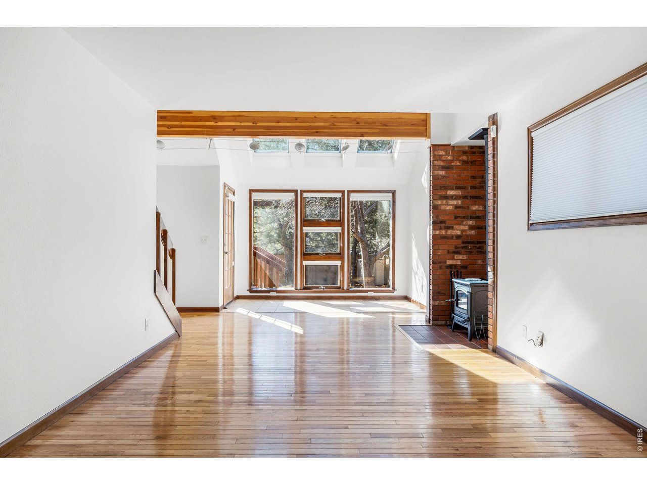 3616 Roundtree Court Boulder, CO 80304 - Photo 8 of 42 living room