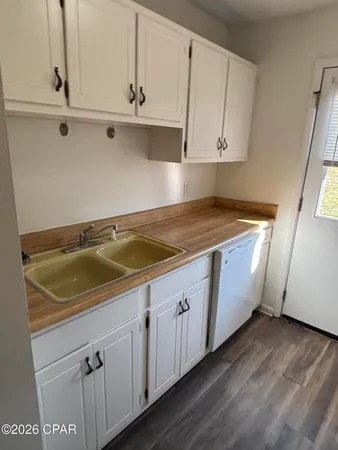 $1,000 | 3008 Stanford Road, Unit B, Panama City, FL 32405