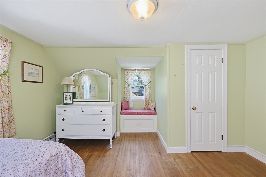 11 Bright Street Waltham, MA 02453 - Photo 20 of 34