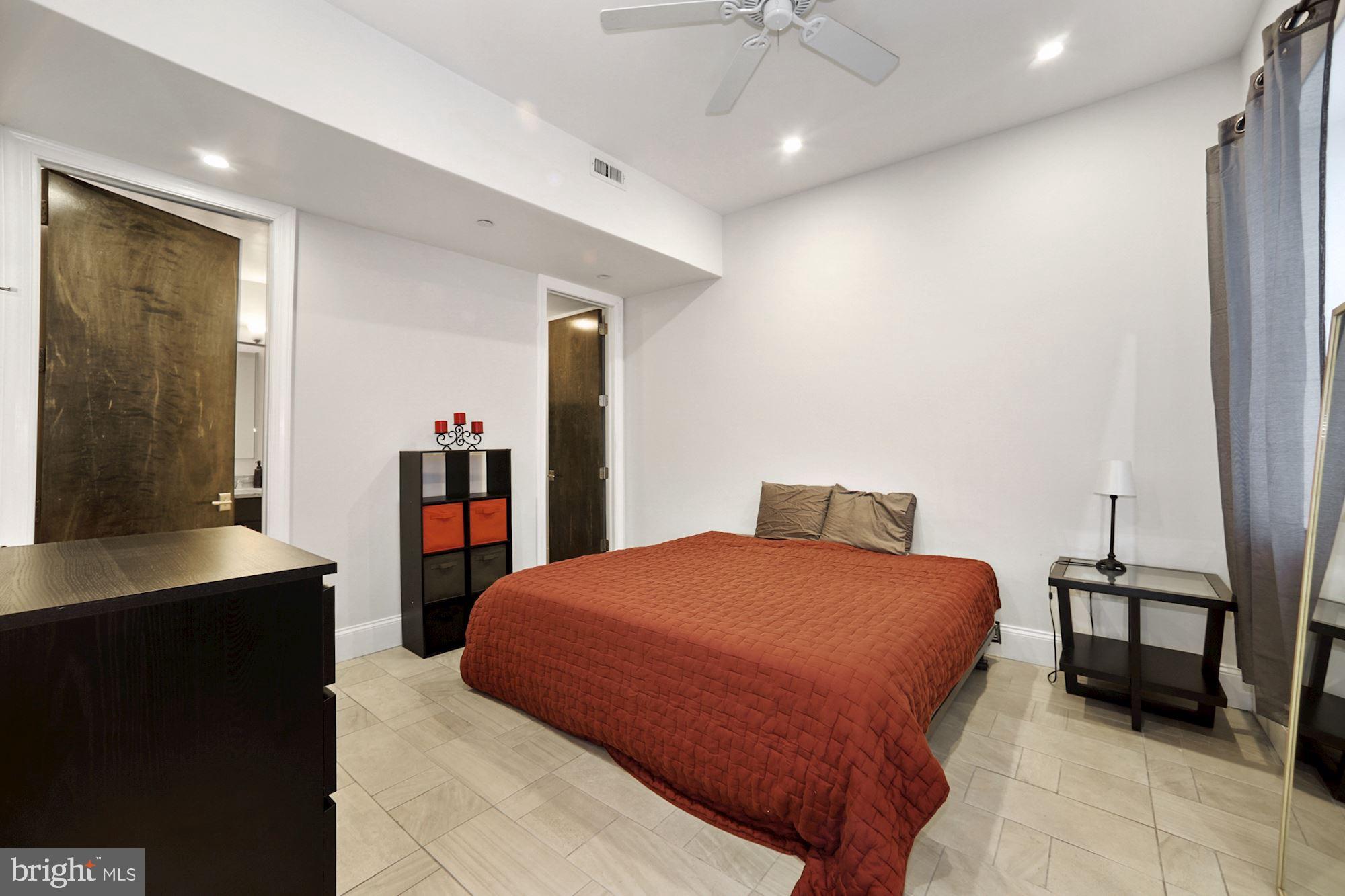 2298 Champlain Street Northwest, Unit B Washington, DC 20009 - Photo 39 of 65