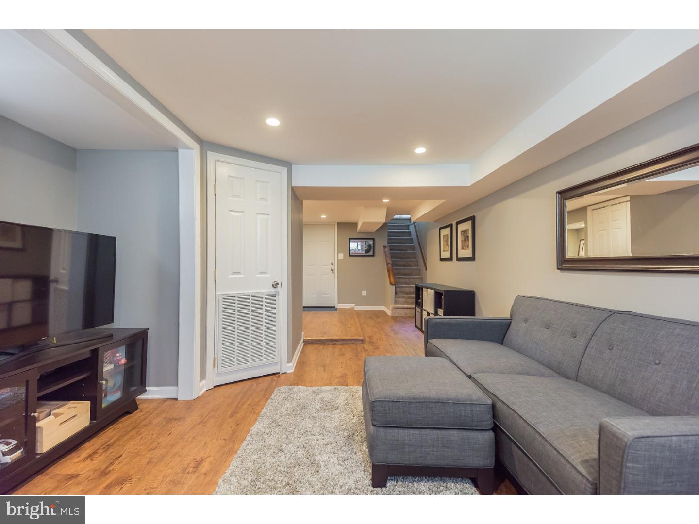 546 Overlook Road Philadelphia, PA 19128 - Photo 17 of 24