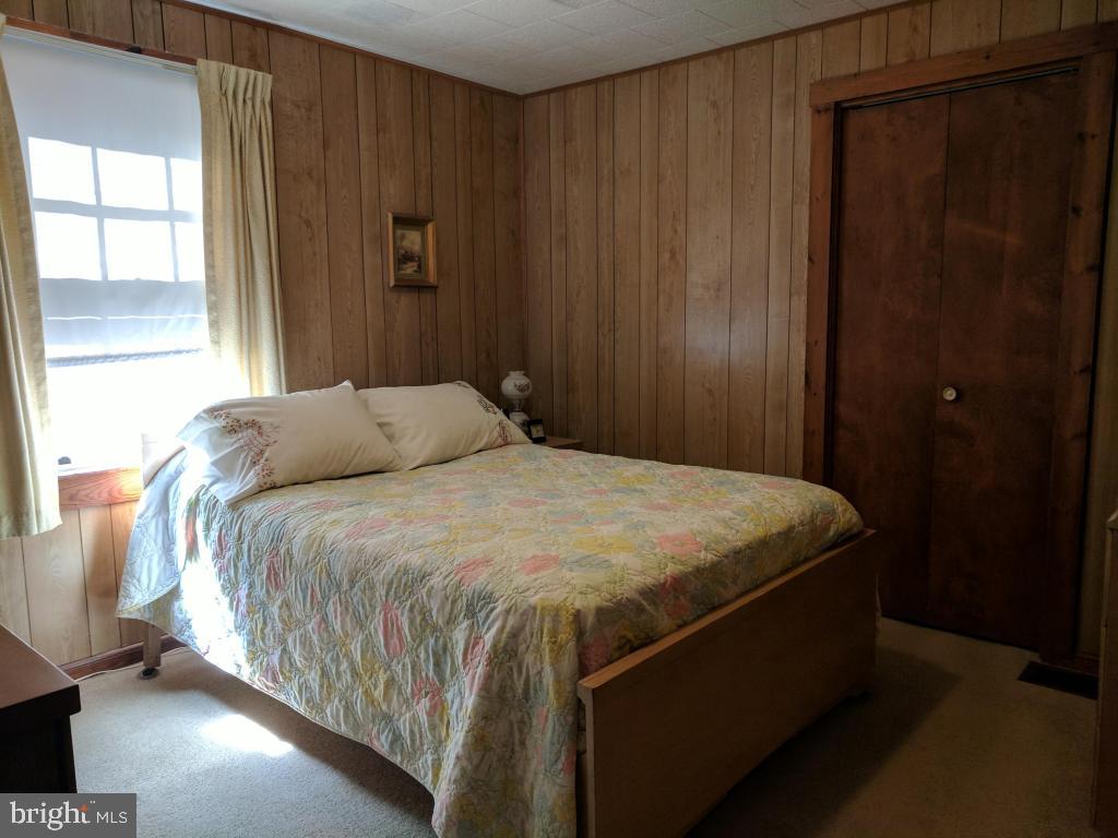 407 Chestnut Street Delta, PA 17314 - Photo 15 of 29 Owner's bedroom