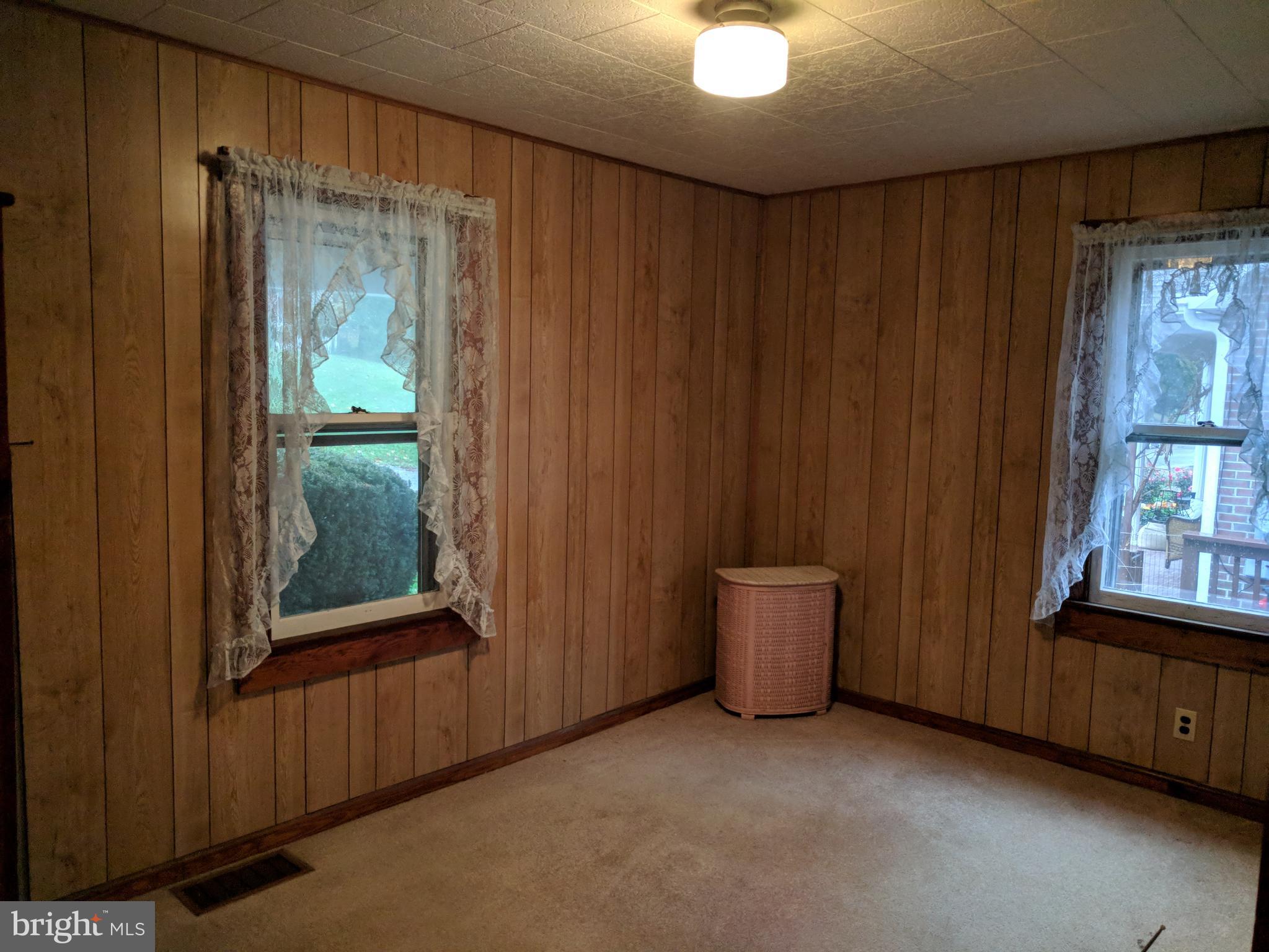407 Chestnut Street Delta, PA 17314 - Photo 19 of 29 Bedroom 2