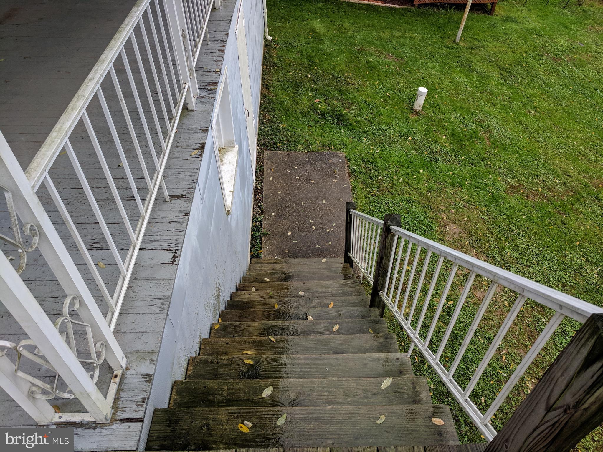 407 Chestnut Street Delta, PA 17314 - Photo 26 of 29 Steps to rear yard