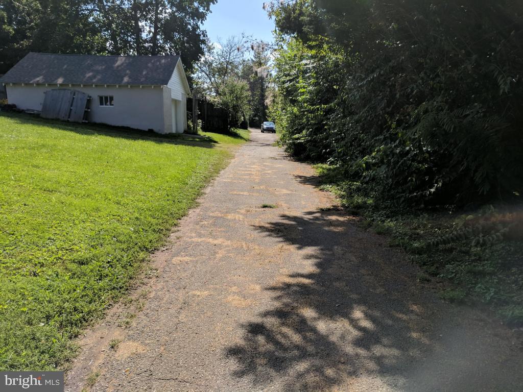 407 Chestnut Street Delta, PA 17314 - Photo 27 of 29 Rear Alley Access to Back Yard