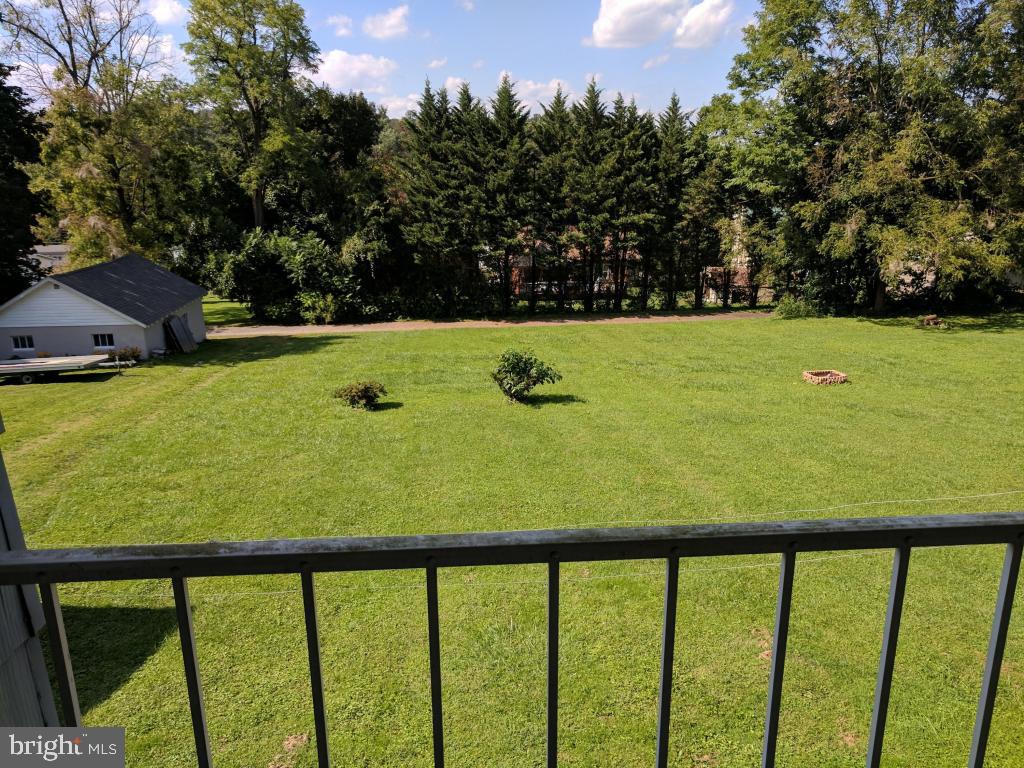 407 Chestnut Street Delta, PA 17314 - Photo 10 of 29 View of deep rear yard
