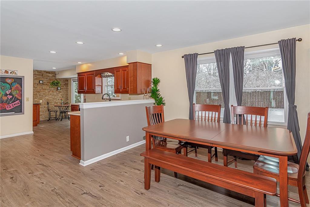 6701 Hythe Road Indianapolis, IN 46220 - Photo 8 of 31 Gallery Image 8
